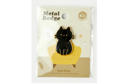 Metal Badge Black Cat
